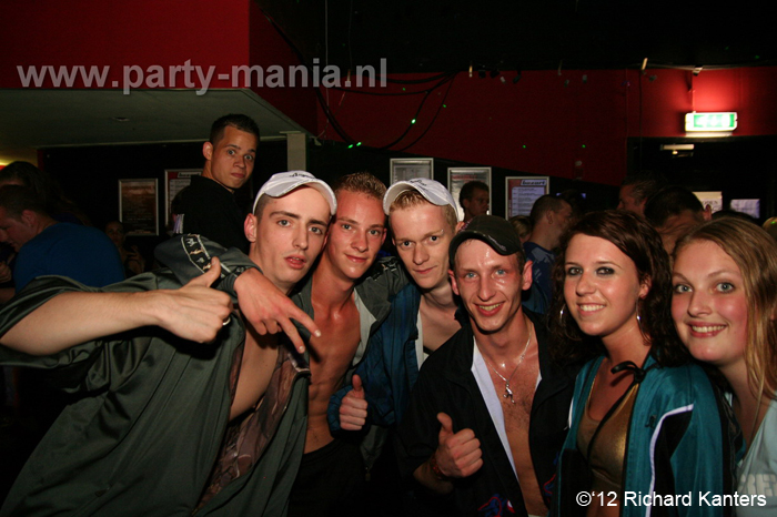 120616_141_beukgevaar_bazart_denhaag_partymania