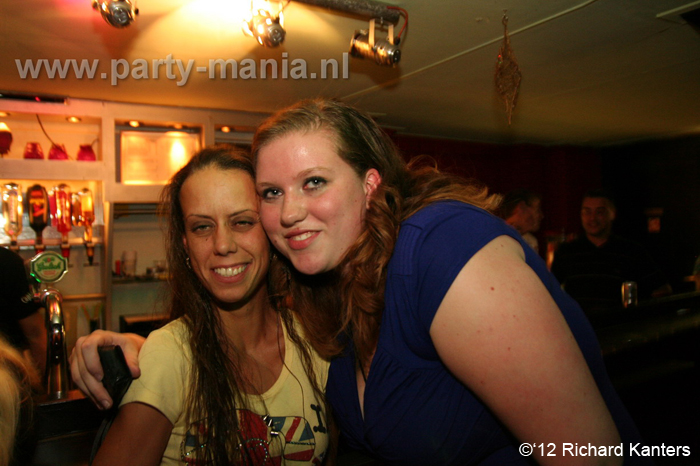 120616_146_beukgevaar_bazart_denhaag_partymania