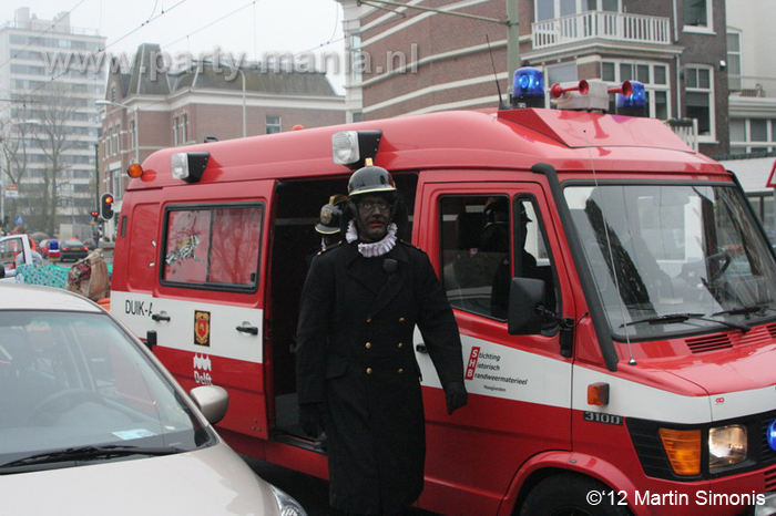 121117_068_intocht_sinterklaas_denhaag_partymania