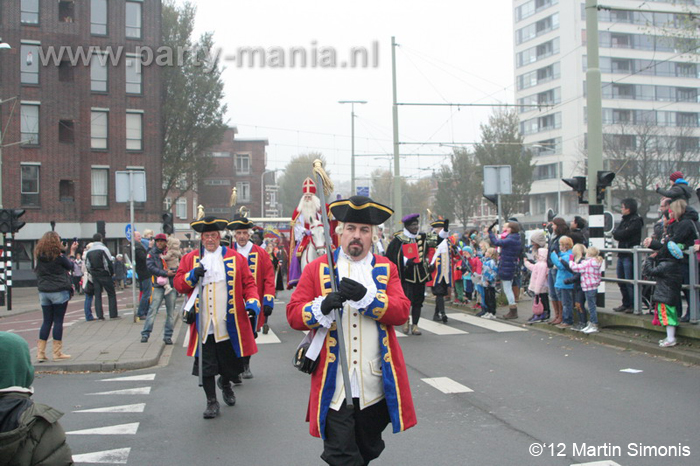 121117_094_intocht_sinterklaas_denhaag_partymania