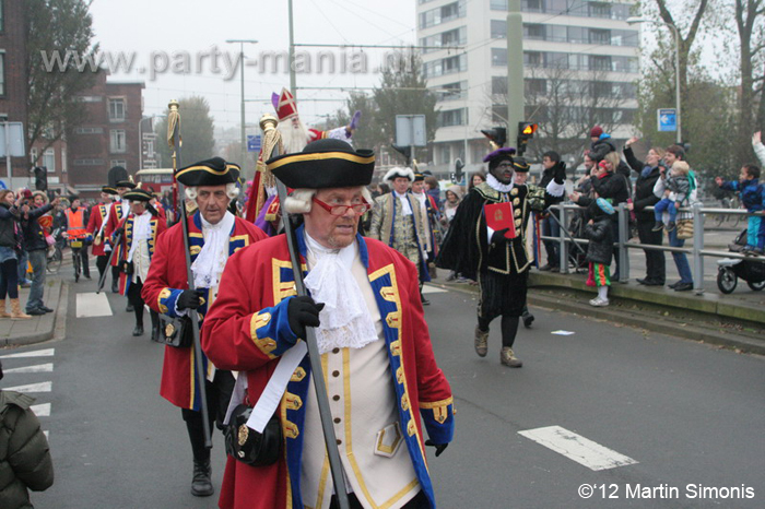 121117_095_intocht_sinterklaas_denhaag_partymania