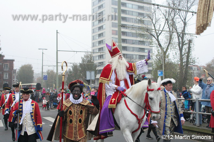 121117_096_intocht_sinterklaas_denhaag_partymania