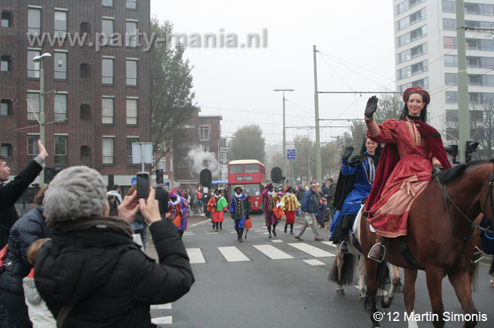 121117_099_intocht_sinterklaas_denhaag_partymania