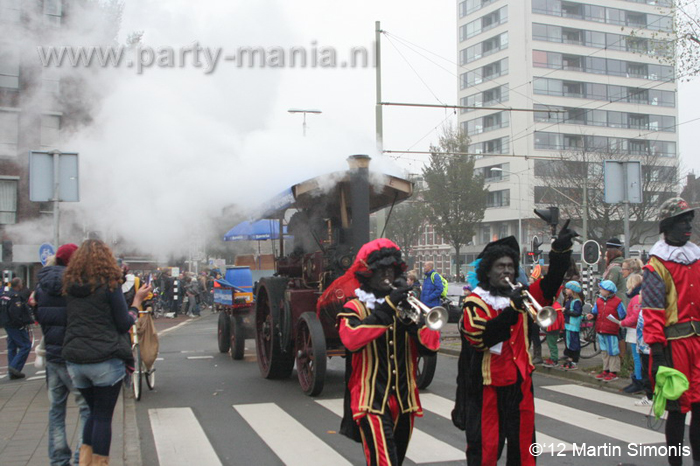 121117_101_intocht_sinterklaas_denhaag_partymania