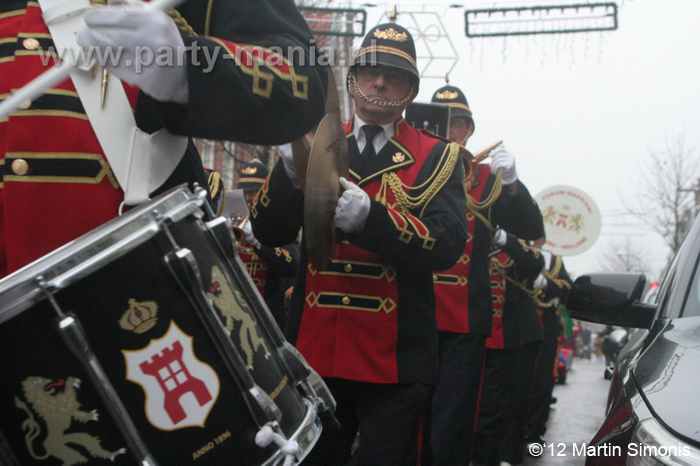 121117_117_intocht_sinterklaas_denhaag_partymania