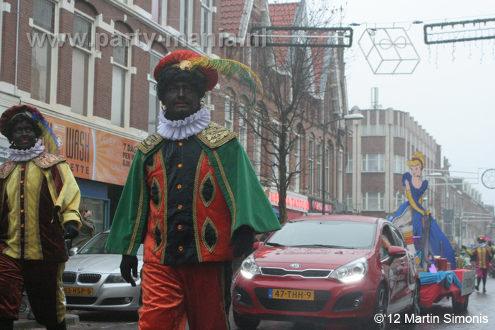 121117_120_intocht_sinterklaas_denhaag_partymania