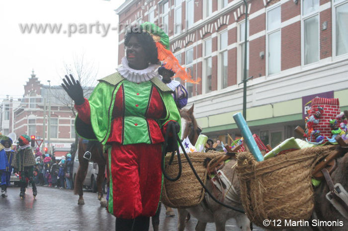 121117_123_intocht_sinterklaas_denhaag_partymania