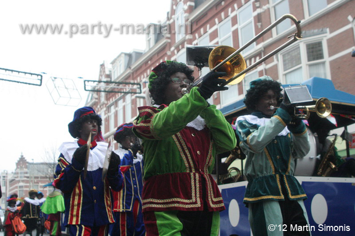 121117_125_intocht_sinterklaas_denhaag_partymania