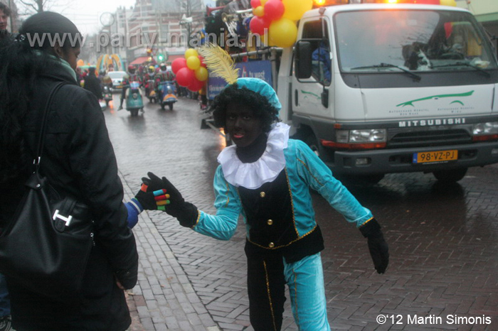 121117_137_intocht_sinterklaas_denhaag_partymania