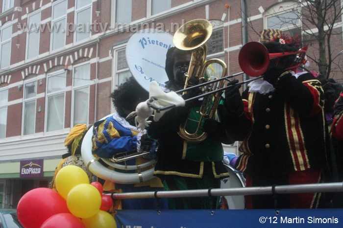 121117_141_intocht_sinterklaas_denhaag_partymania