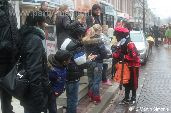 121117_145_intocht_sinterklaas_denhaag_partymania