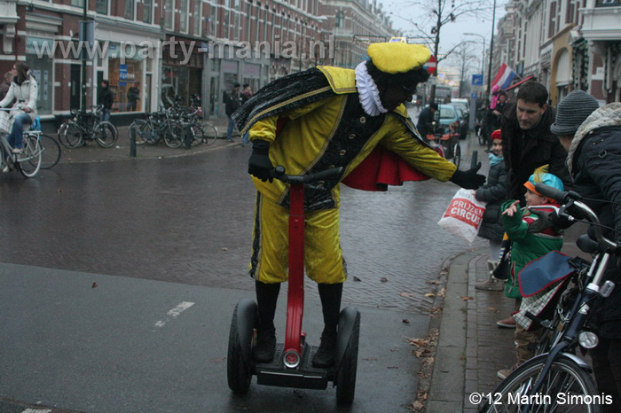 121117_188_intocht_sinterklaas_denhaag_partymania