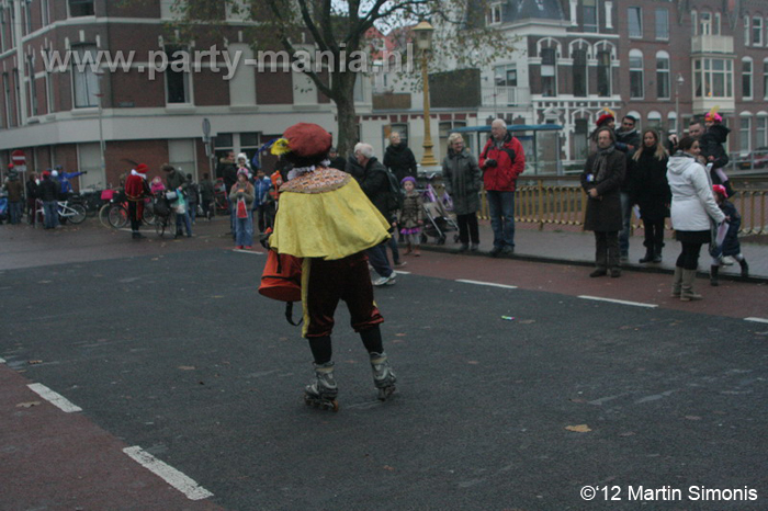 121117_196_intocht_sinterklaas_denhaag_partymania