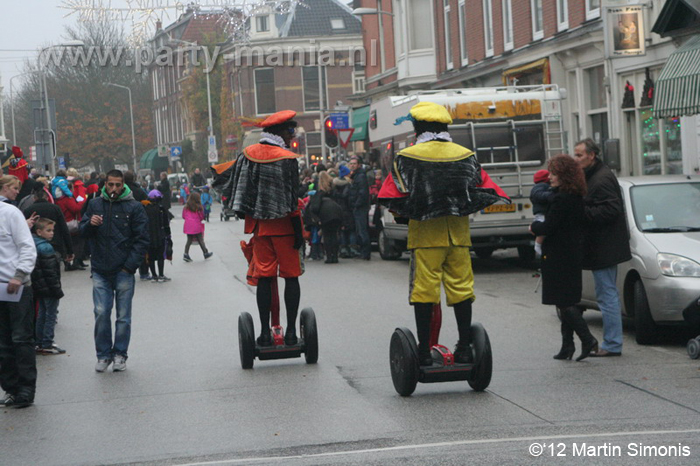 121117_206_intocht_sinterklaas_denhaag_partymania