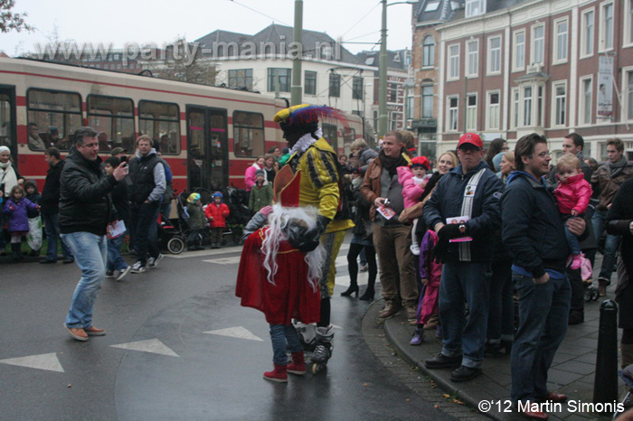 121117_217_intocht_sinterklaas_denhaag_partymania