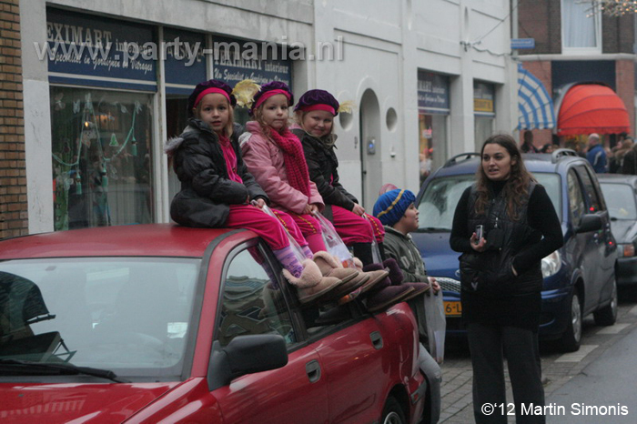 121117_225_intocht_sinterklaas_denhaag_partymania