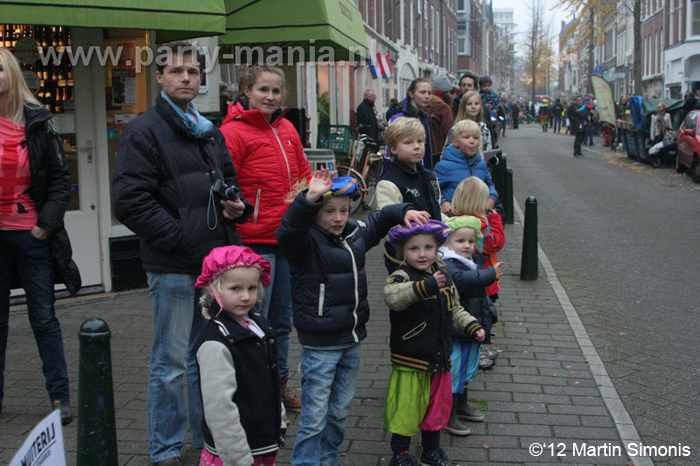 121117_237_intocht_sinterklaas_denhaag_partymania