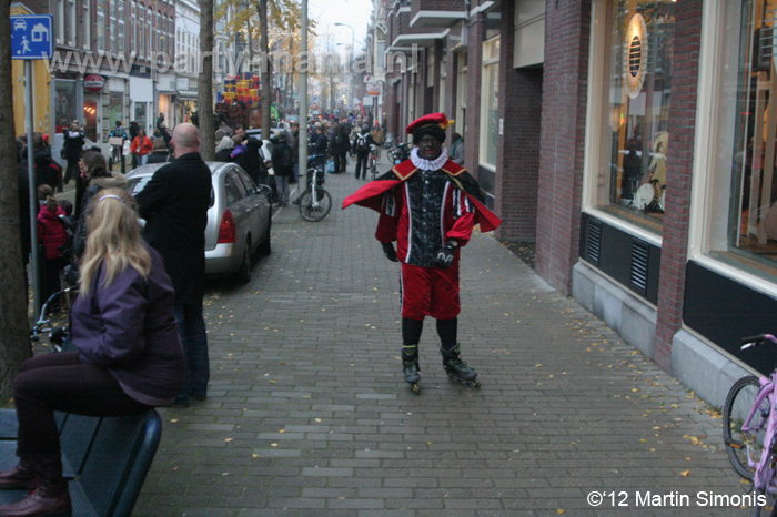 121117_241_intocht_sinterklaas_denhaag_partymania