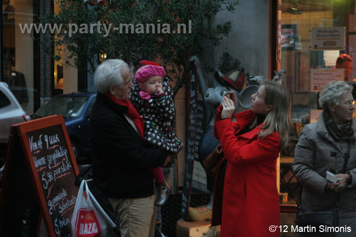 121117_244_intocht_sinterklaas_denhaag_partymania