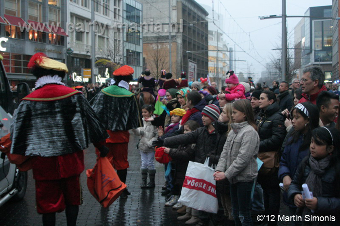 121117_248_intocht_sinterklaas_denhaag_partymania