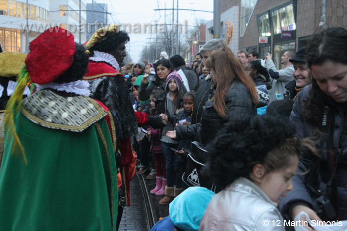 121117_261_intocht_sinterklaas_denhaag_partymania