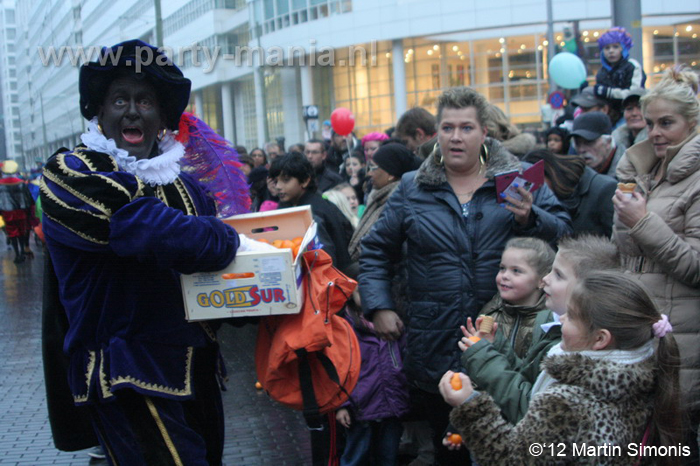 121117_266_intocht_sinterklaas_denhaag_partymania