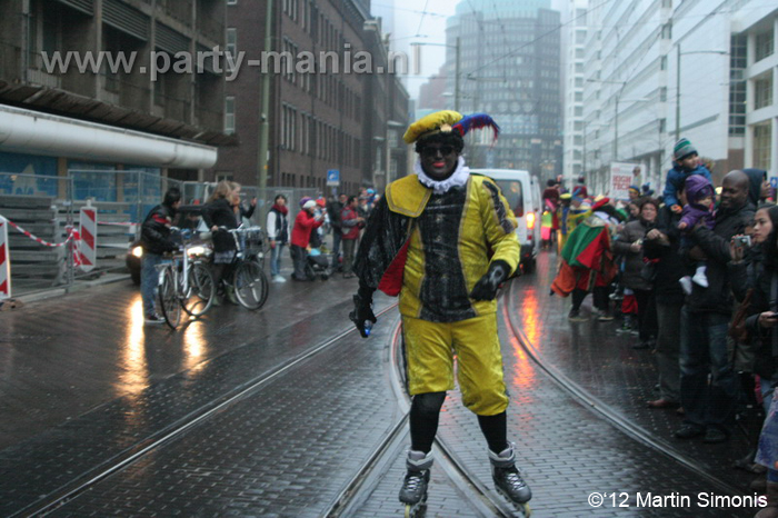 121117_272_intocht_sinterklaas_denhaag_partymania