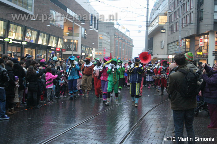 121117_276_intocht_sinterklaas_denhaag_partymania