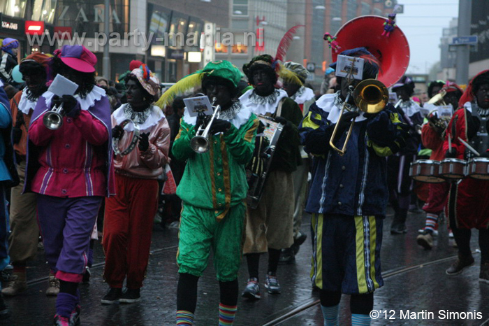 121117_277_intocht_sinterklaas_denhaag_partymania