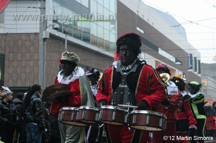 121117_279_intocht_sinterklaas_denhaag_partymania