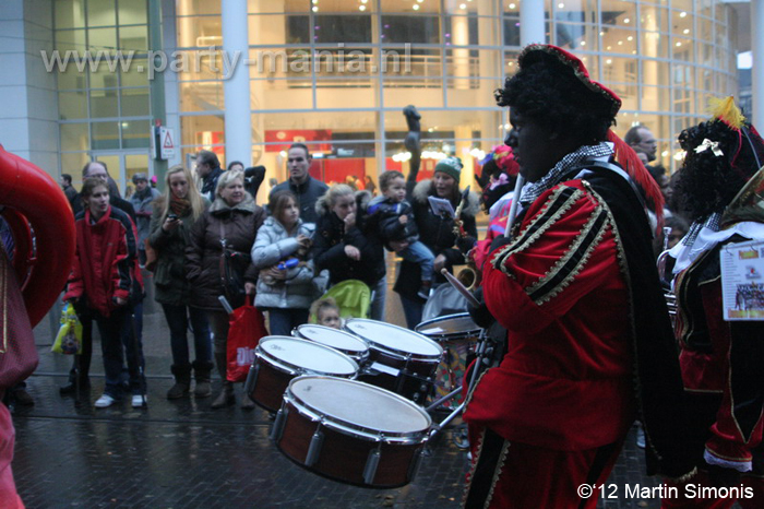 121117_281_intocht_sinterklaas_denhaag_partymania