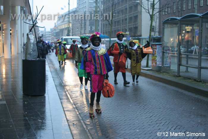 121117_283_intocht_sinterklaas_denhaag_partymania