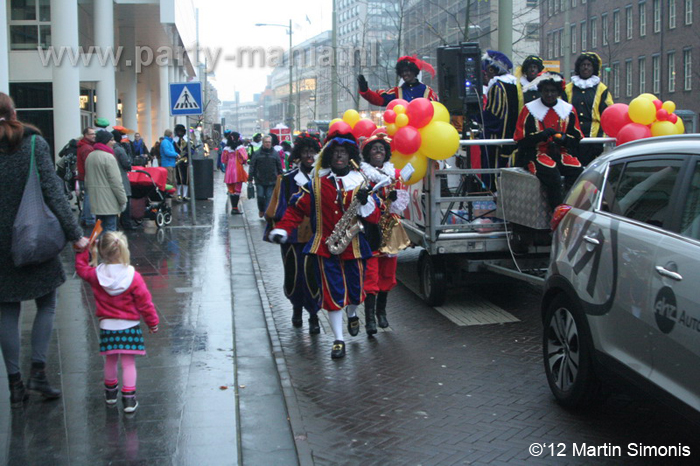 121117_288_intocht_sinterklaas_denhaag_partymania