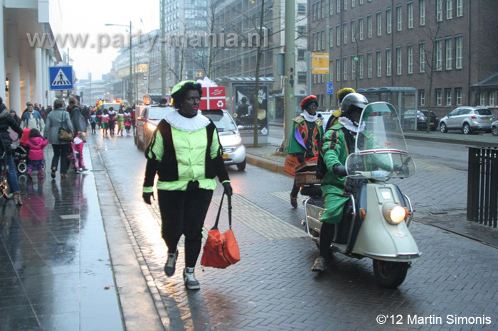 121117_293_intocht_sinterklaas_denhaag_partymania