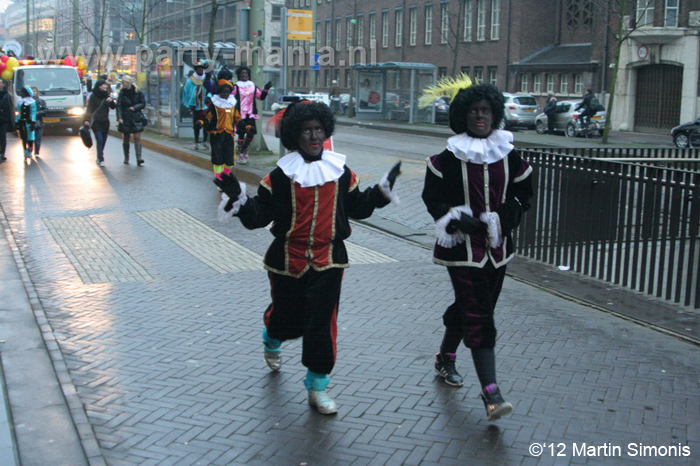 121117_295_intocht_sinterklaas_denhaag_partymania