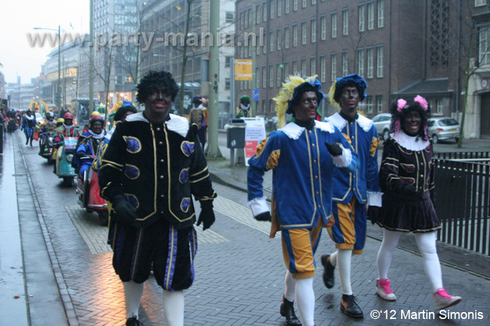 121117_297_intocht_sinterklaas_denhaag_partymania