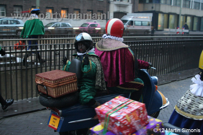 121117_299_intocht_sinterklaas_denhaag_partymania