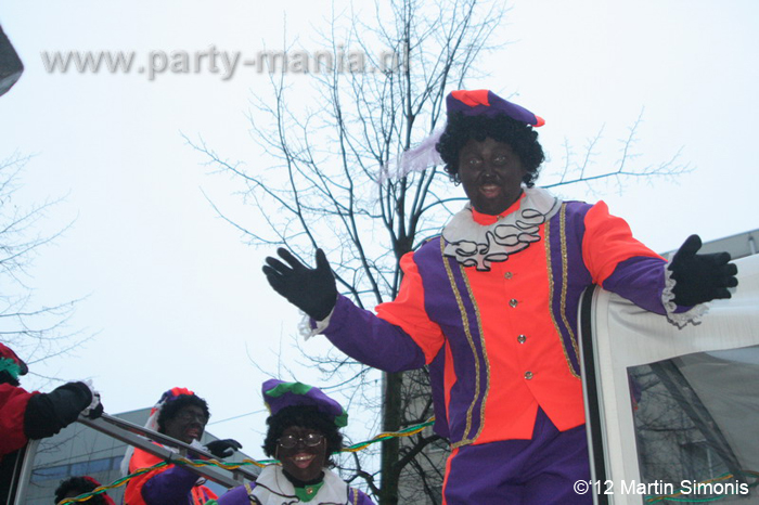 121117_324_intocht_sinterklaas_denhaag_partymania