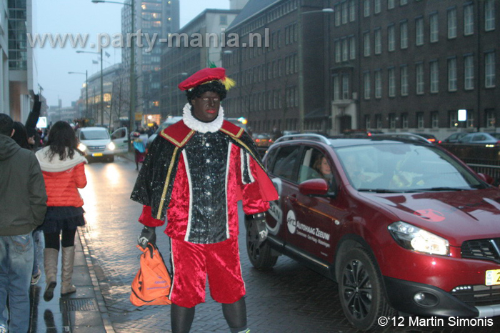 121117_330_intocht_sinterklaas_denhaag_partymania