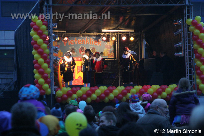 121117_340_intocht_sinterklaas_denhaag_partymania