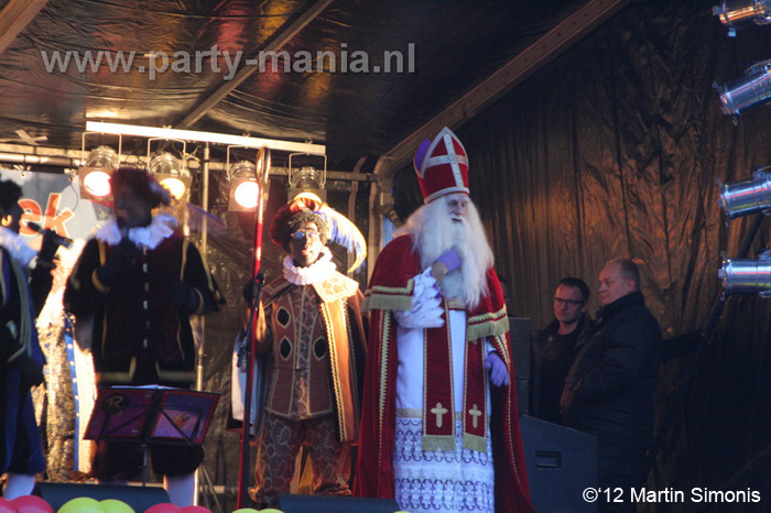 121117_349_intocht_sinterklaas_denhaag_partymania