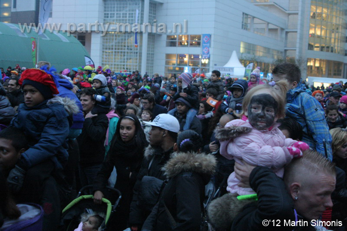 121117_351_intocht_sinterklaas_denhaag_partymania