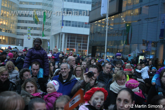 121117_352_intocht_sinterklaas_denhaag_partymania