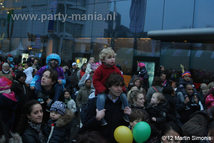 121117_353_intocht_sinterklaas_denhaag_partymania