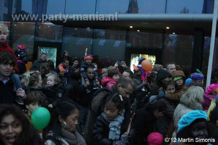 121117_354_intocht_sinterklaas_denhaag_partymania