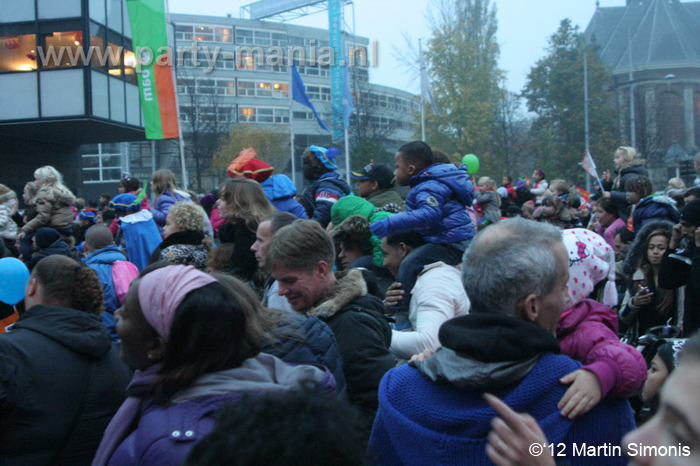 121117_360_intocht_sinterklaas_denhaag_partymania