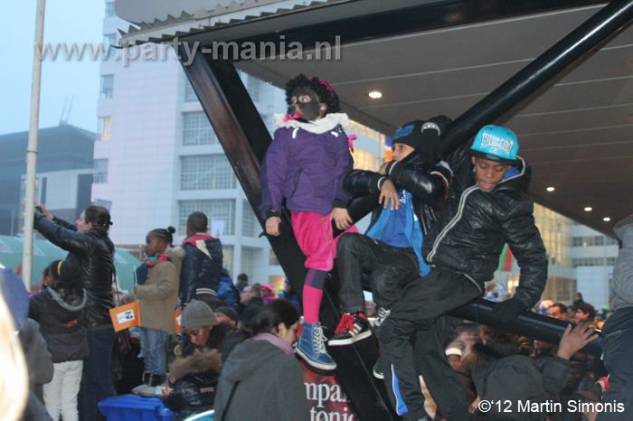 121117_366_intocht_sinterklaas_denhaag_partymania