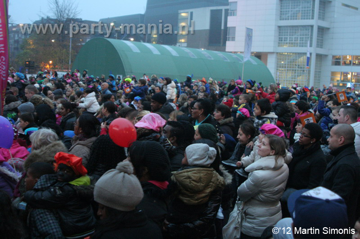 121117_367_intocht_sinterklaas_denhaag_partymania