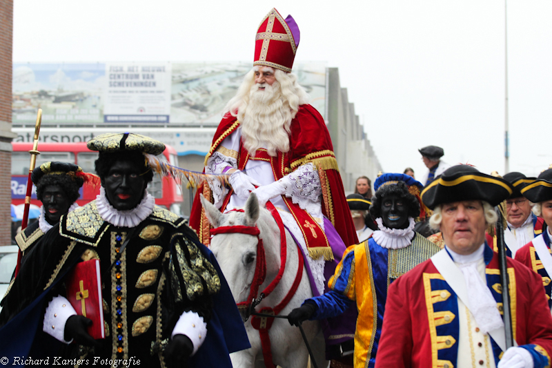 082_intocht_sinterklaas_scheveningen_denhaag_richard_kanters_fotografie