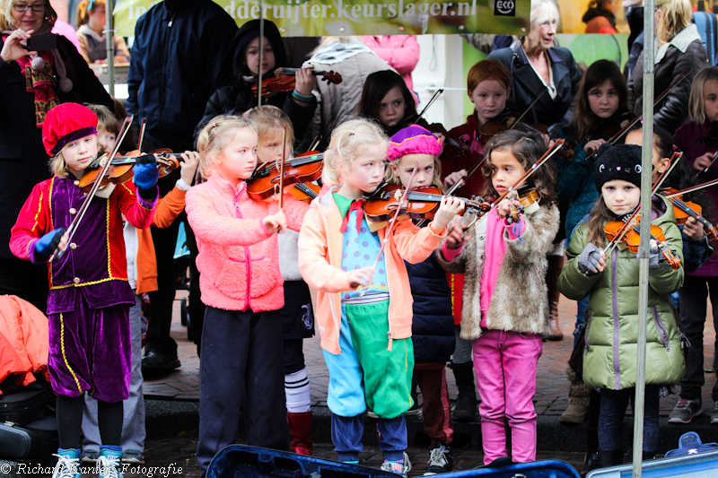 110_intocht_sinterklaas_scheveningen_denhaag_richard_kanters_fotografie